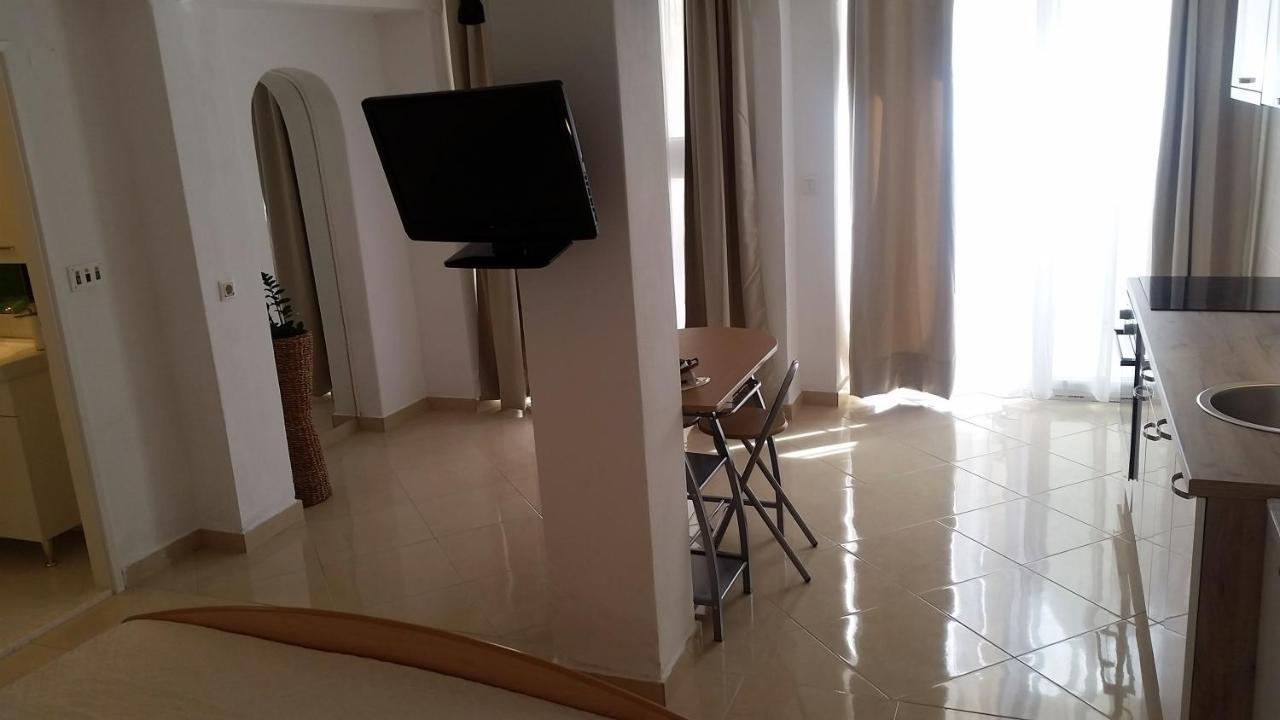 Guesthouse Iva Χβαρ Εξωτερικό φωτογραφία