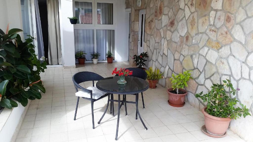 Guesthouse Iva Χβαρ Εξωτερικό φωτογραφία