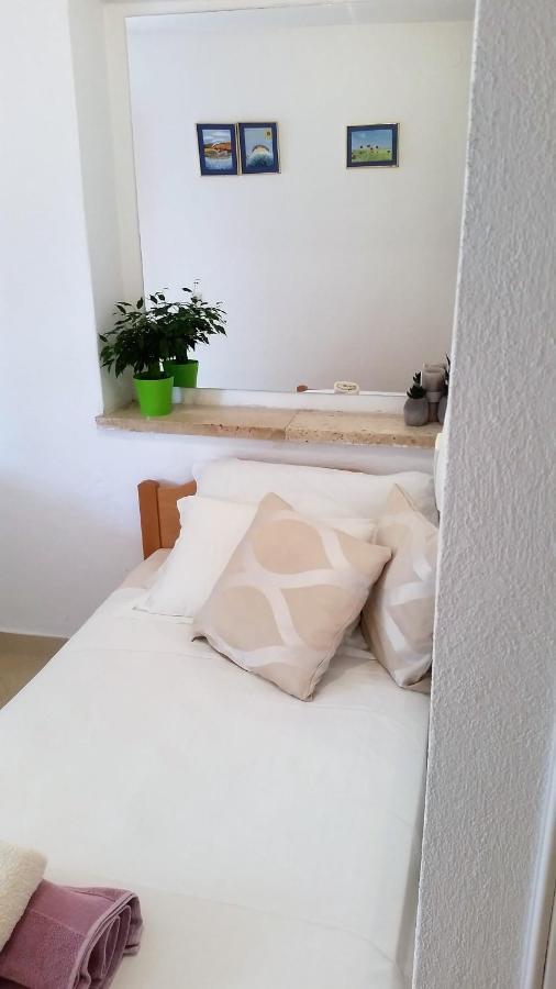 Guesthouse Iva Χβαρ Εξωτερικό φωτογραφία