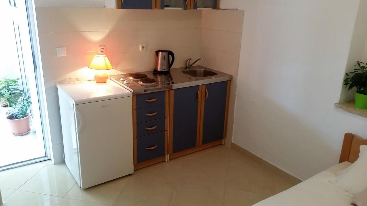 Guesthouse Iva Χβαρ Εξωτερικό φωτογραφία