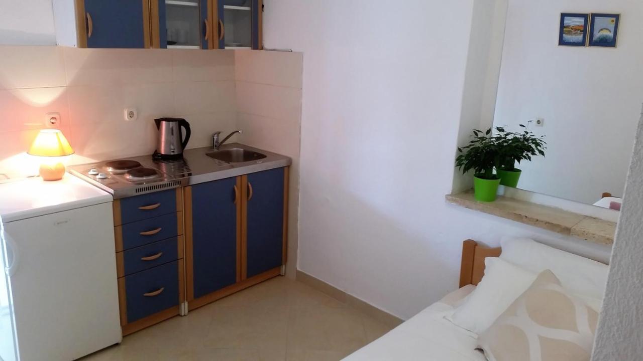 Guesthouse Iva Χβαρ Εξωτερικό φωτογραφία