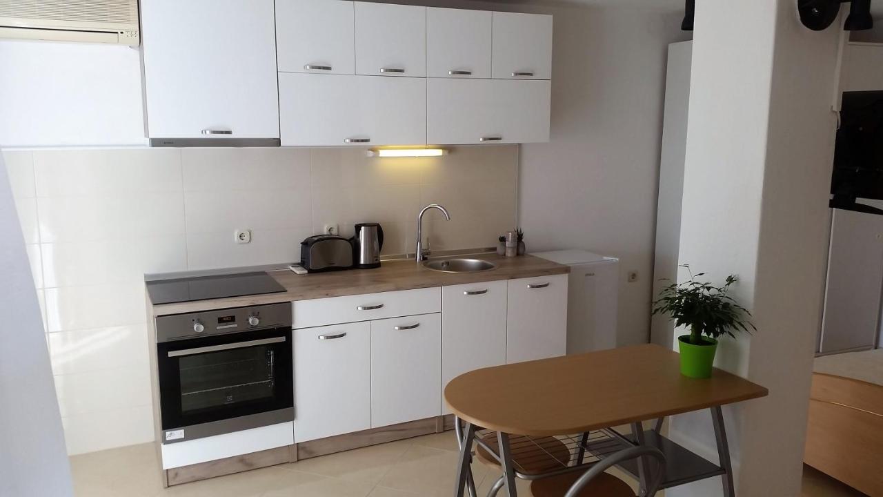Guesthouse Iva Χβαρ Εξωτερικό φωτογραφία