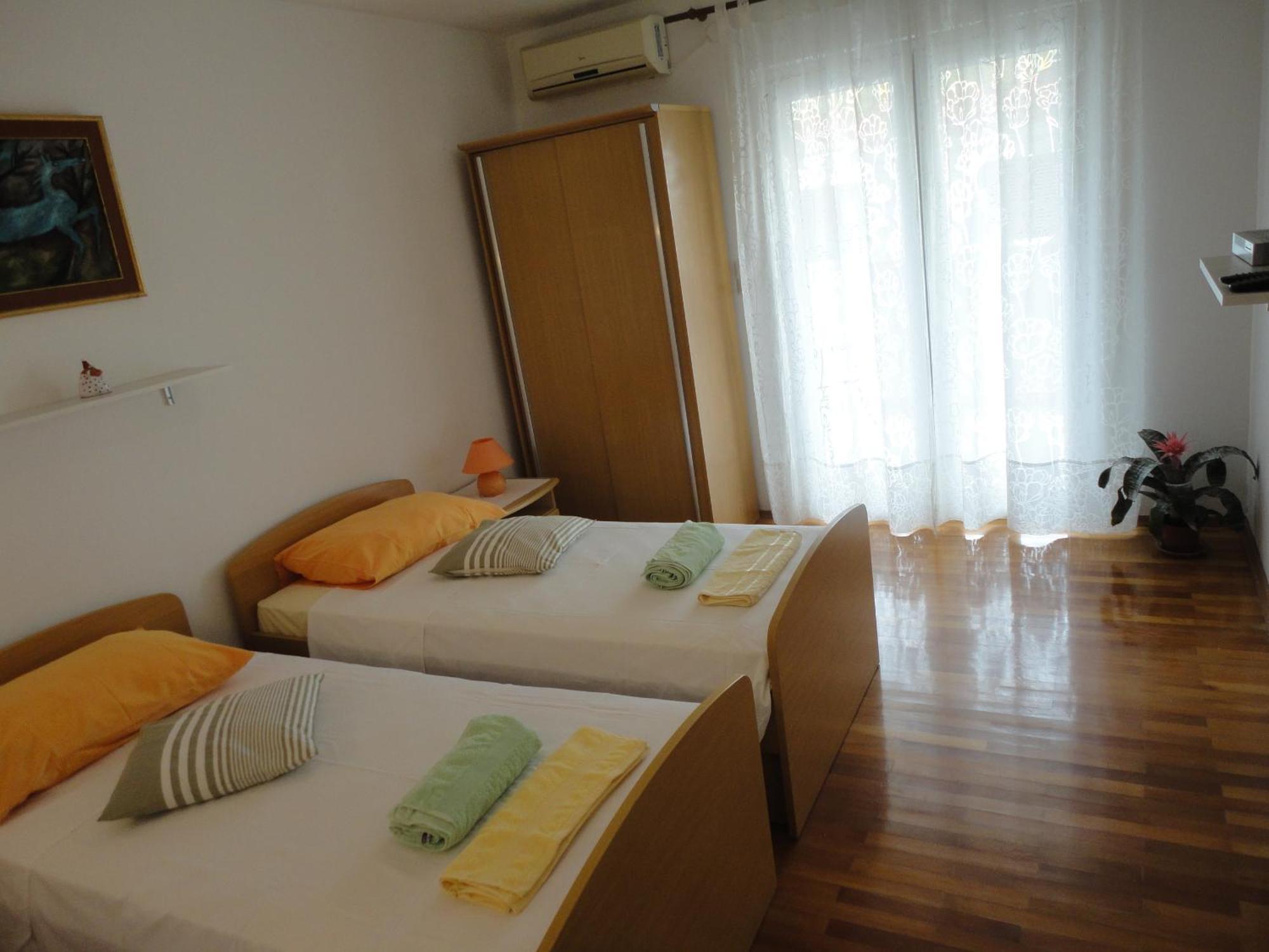 Guesthouse Iva Χβαρ Εξωτερικό φωτογραφία