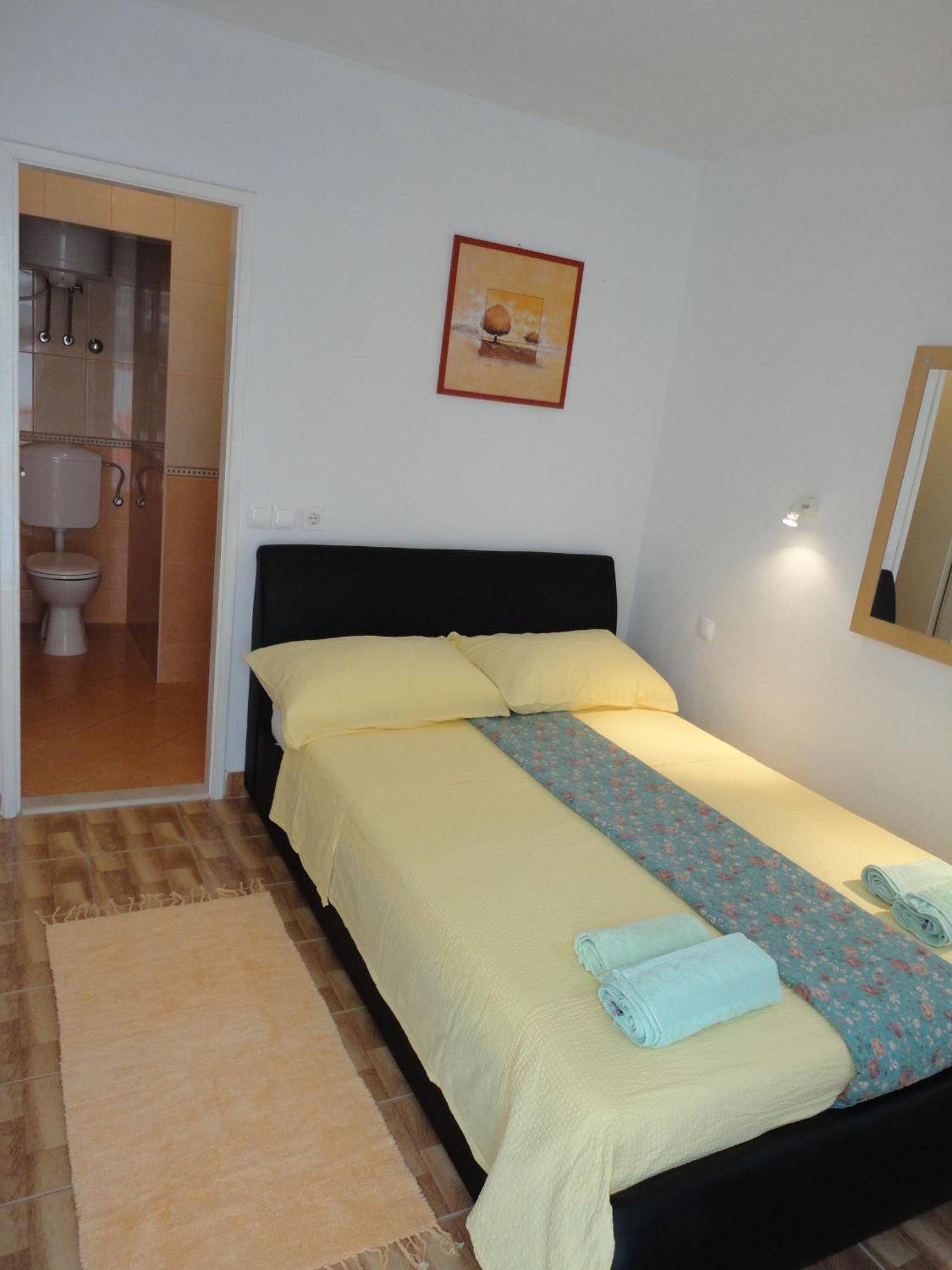 Guesthouse Iva Χβαρ Εξωτερικό φωτογραφία
